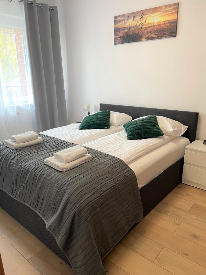 Al-Dom Apartament Ogrodowa Bocianie Gniazdo Z Garazem Kolobrzeg Exterior photo